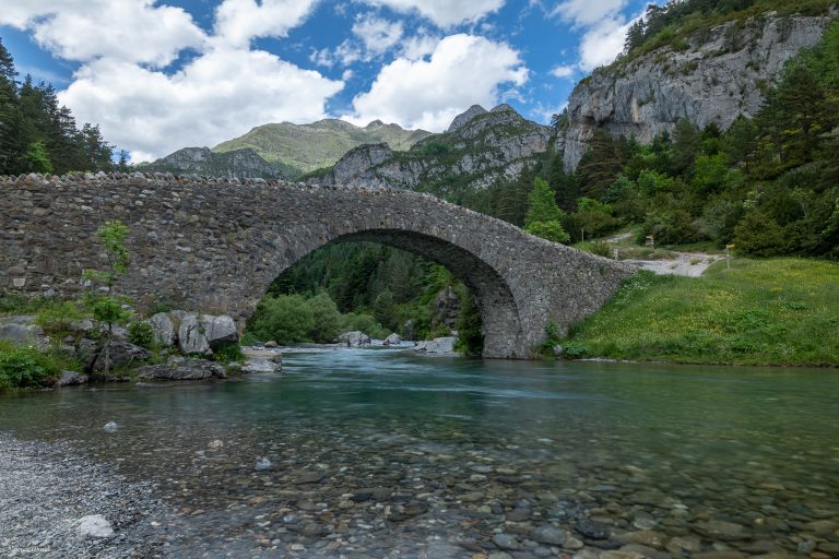 הגשר בפירנאים